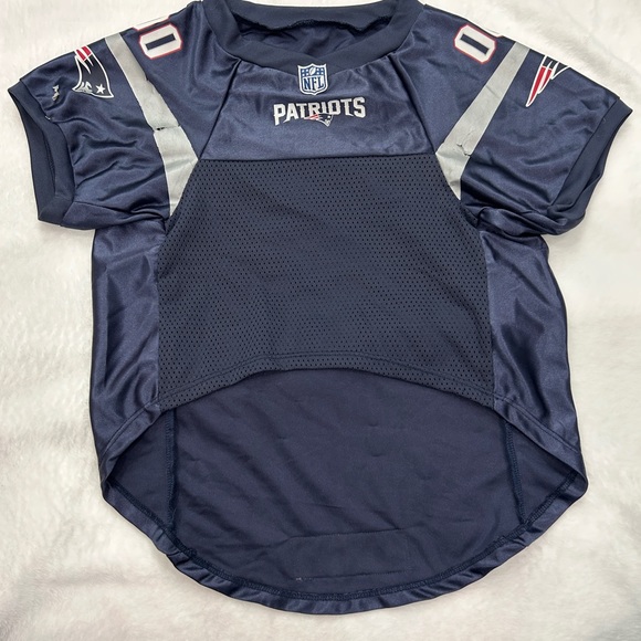 New England Patriots Pet Costume - Picture 2 of 9